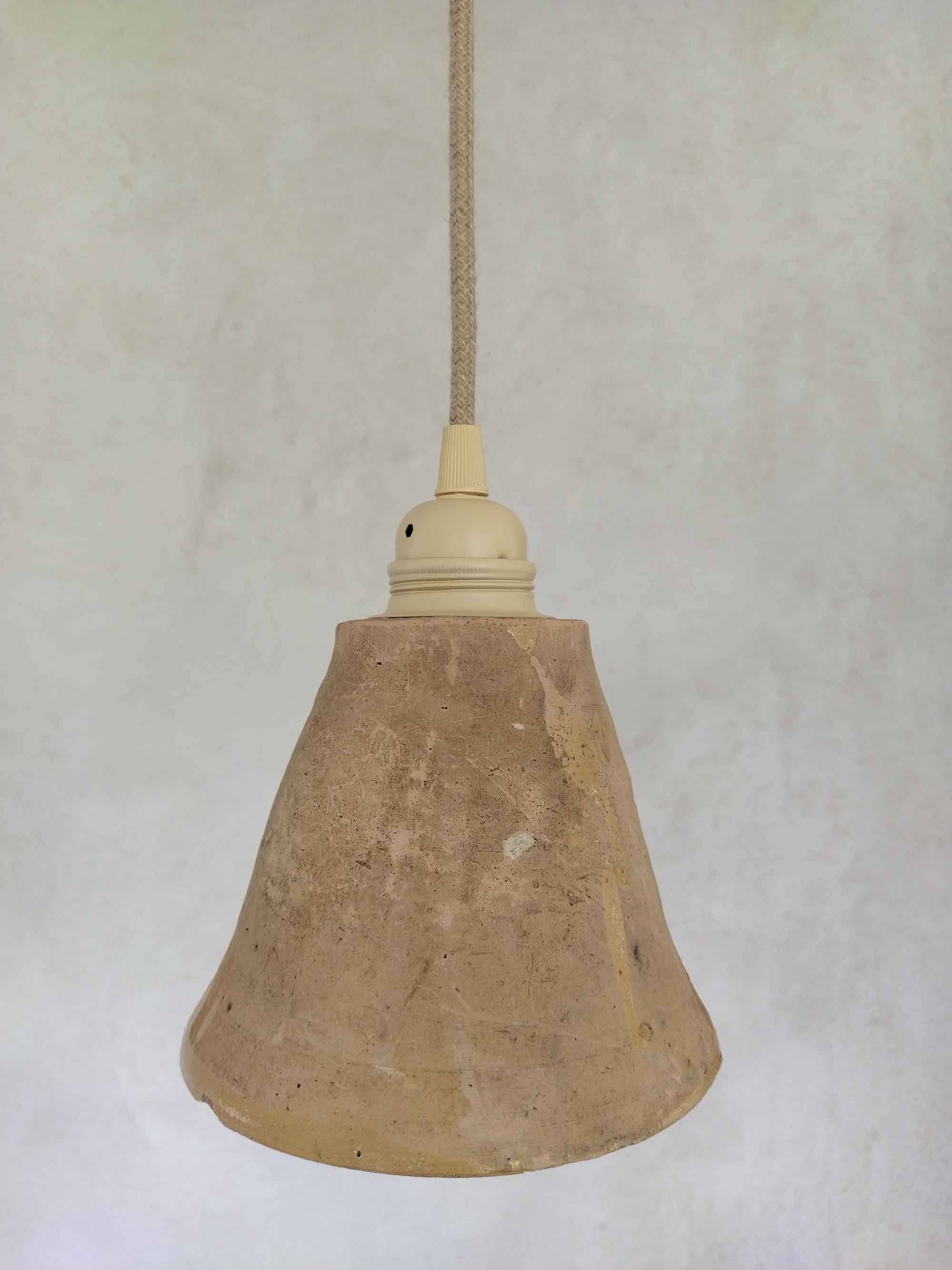 luminaire baladeuse Wabi Sabi en terre cuite
