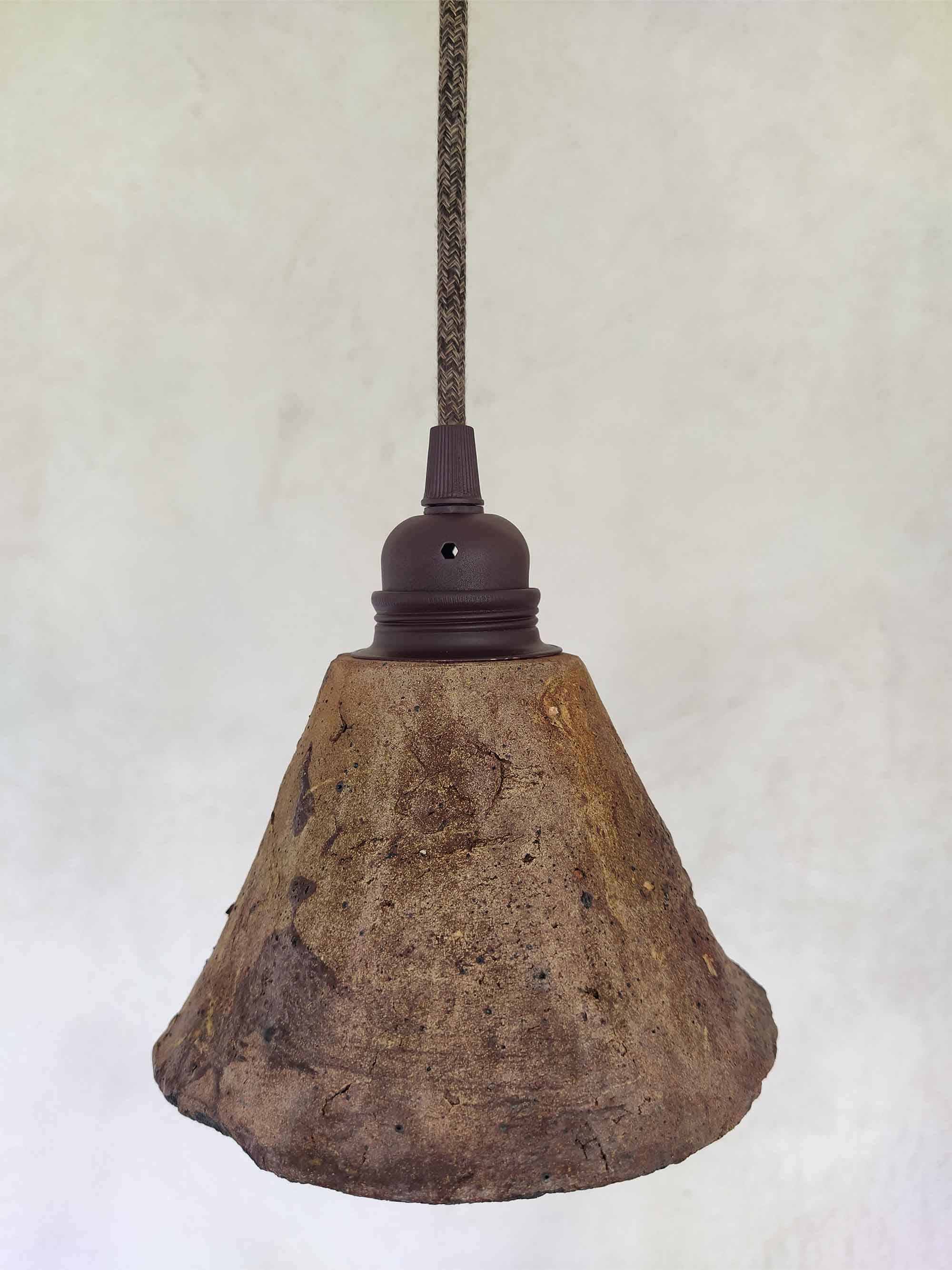 Lampe de chevet Wabi sabi unique en terre cuite