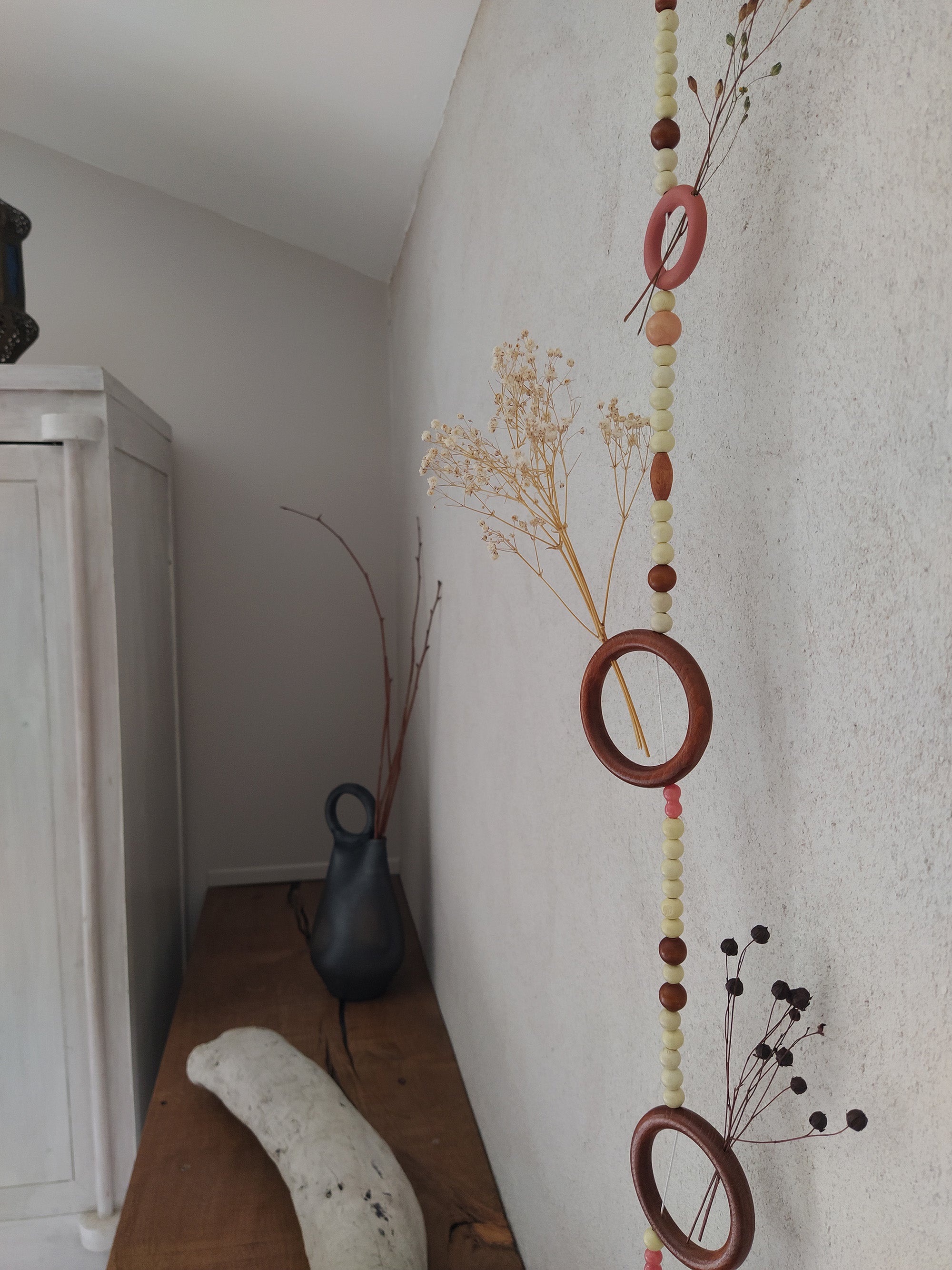 Collection Ronde des fleurs, décoration murale romantique à suspendre artisanale et upcyclée