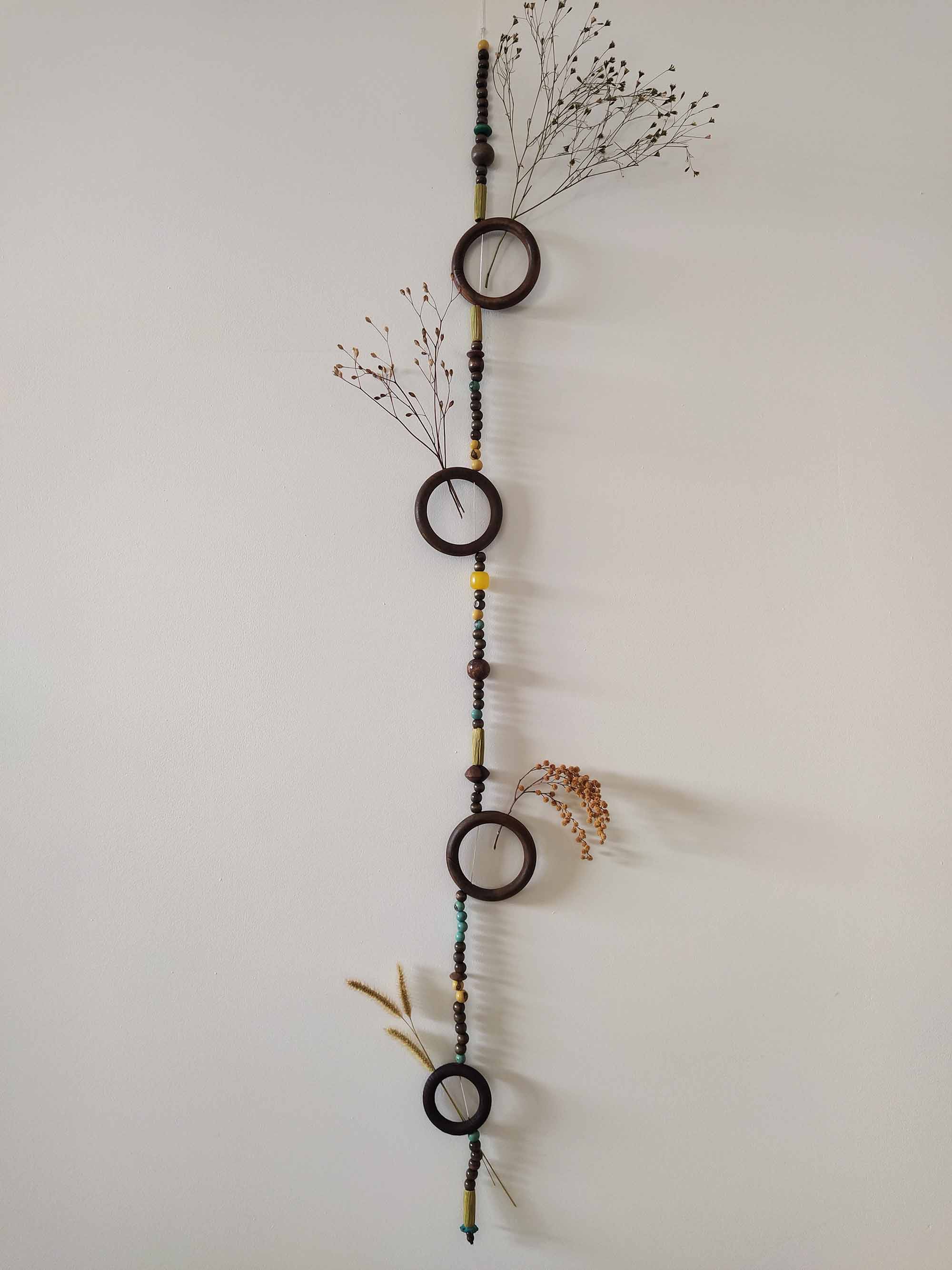 Collection Ronde des fleurs, décoration murale romantique à suspendre artisanale et upcyclée