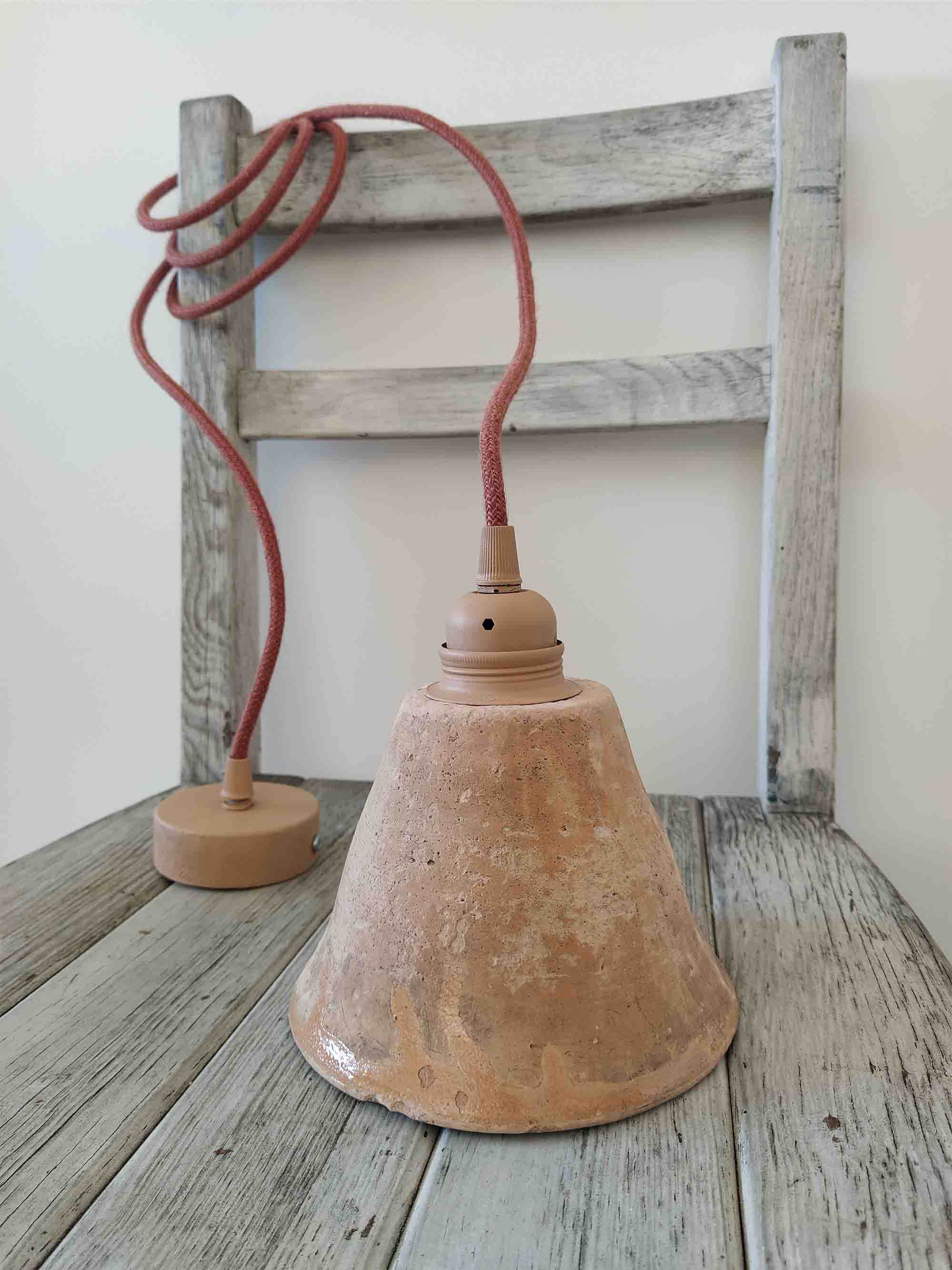 suspension en terre cuite déjà électrifié