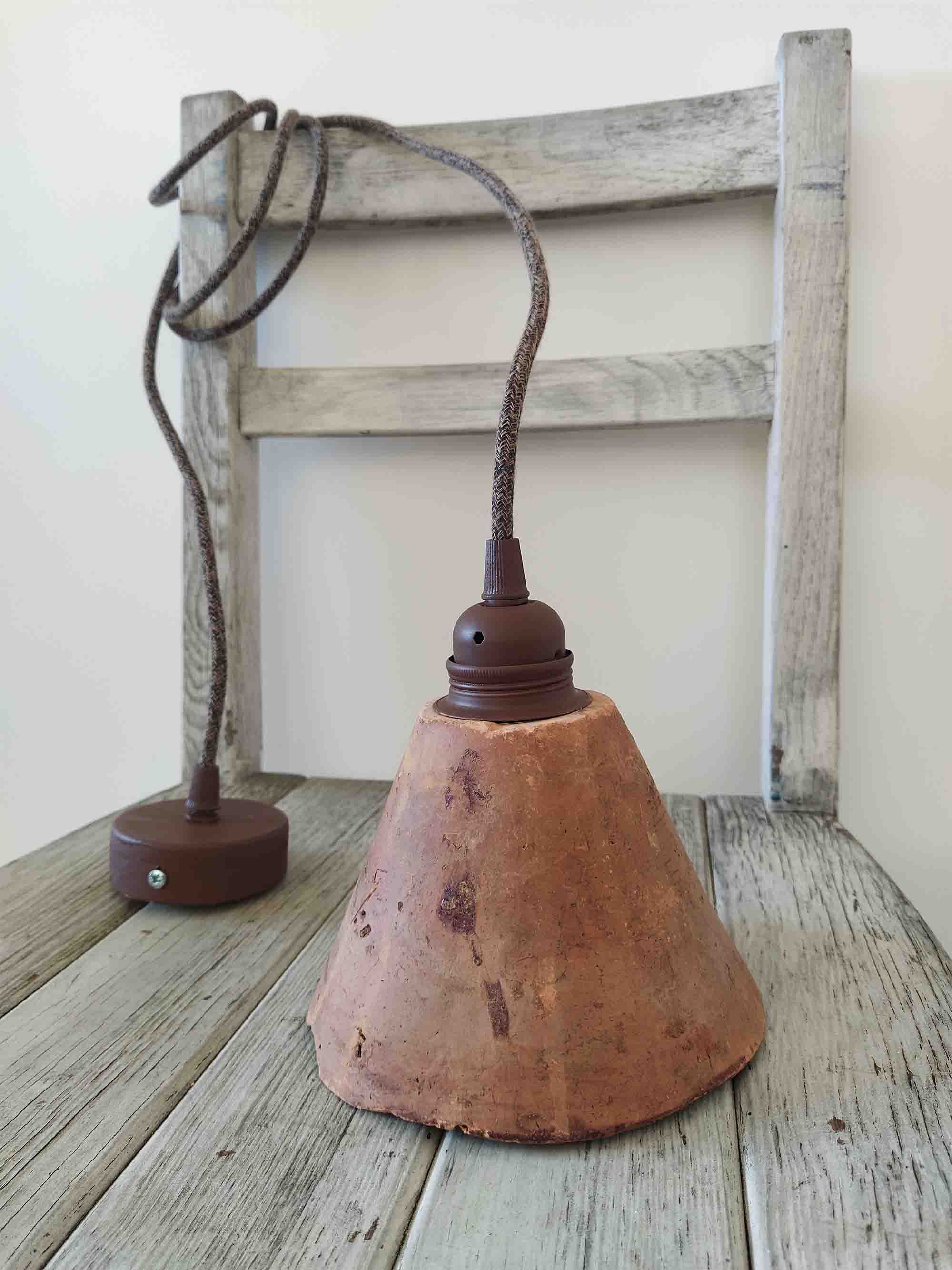 suspension en terre cuite ancienne