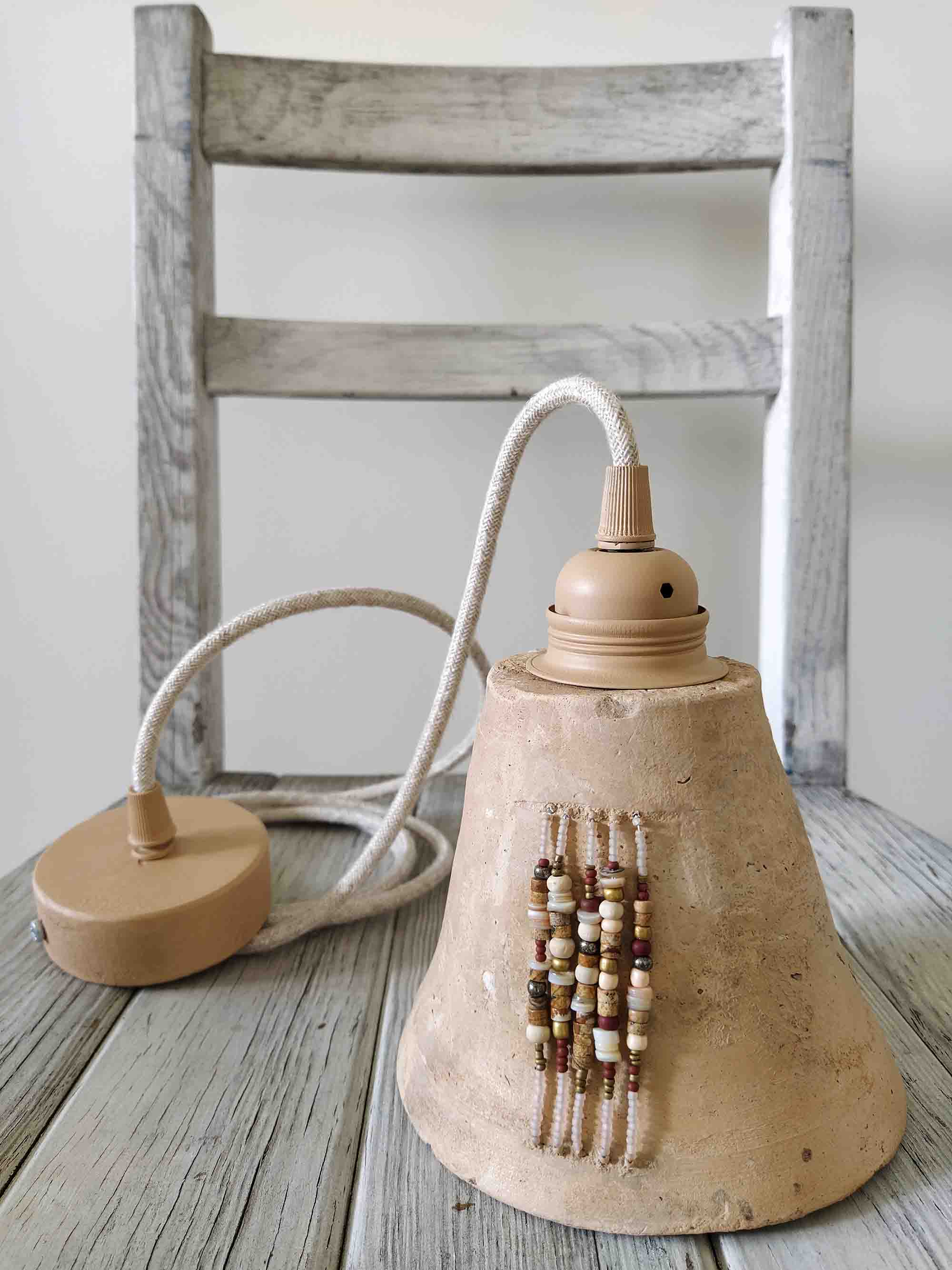 Luminaires suspensions vagadonde de style bohème en terre cuite