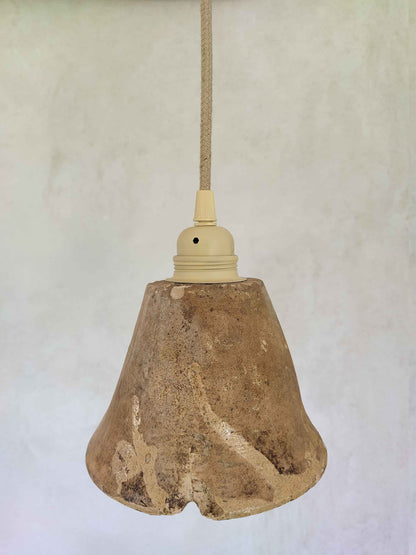 Suspension en terre cuite de style Wabi Sabi 